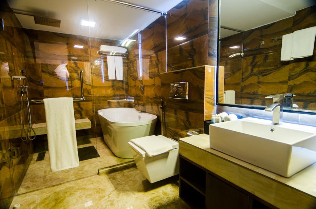 דאהקה Executive Inn מראה חיצוני תמונה