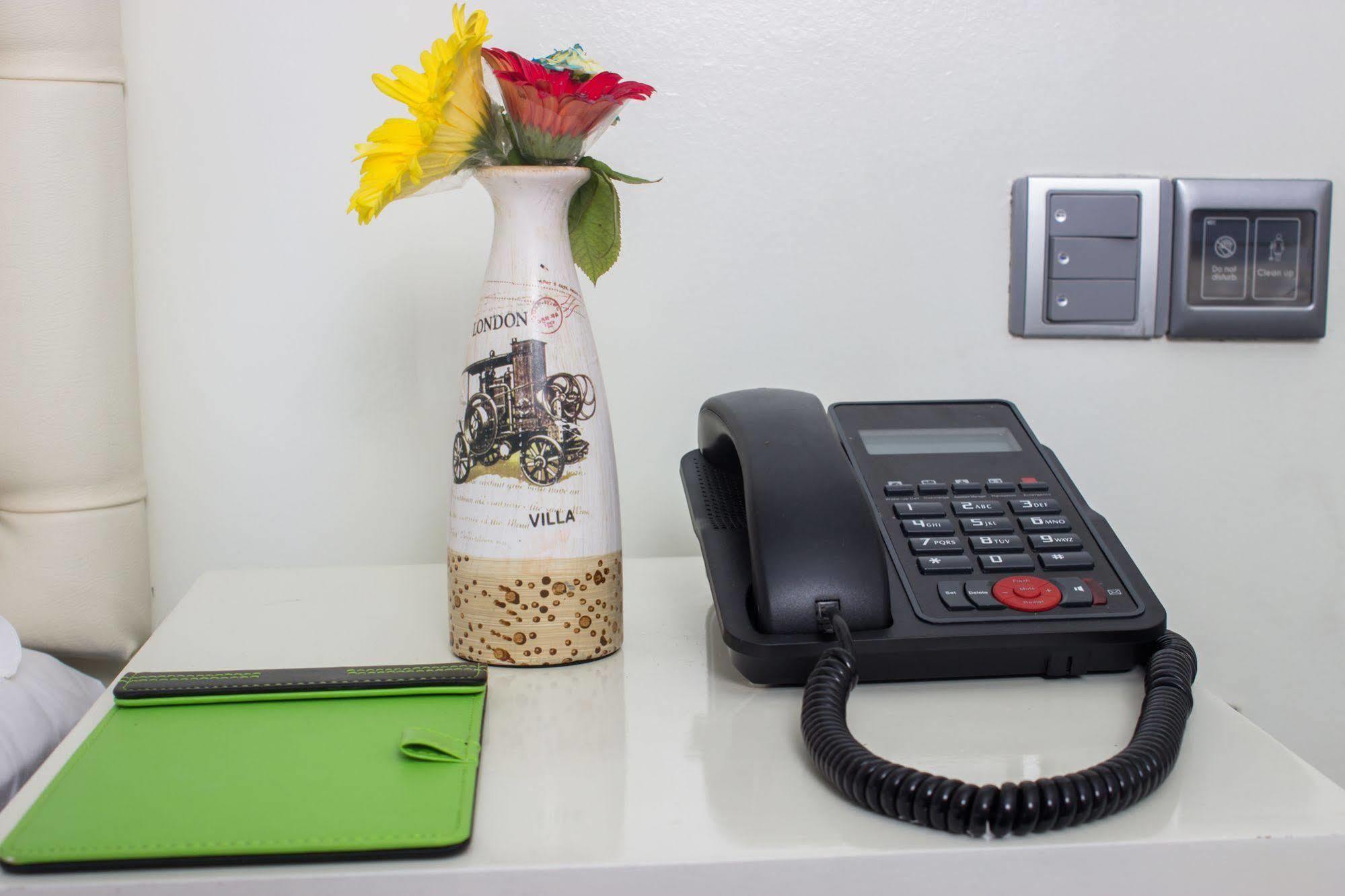 דאהקה Executive Inn מראה חיצוני תמונה