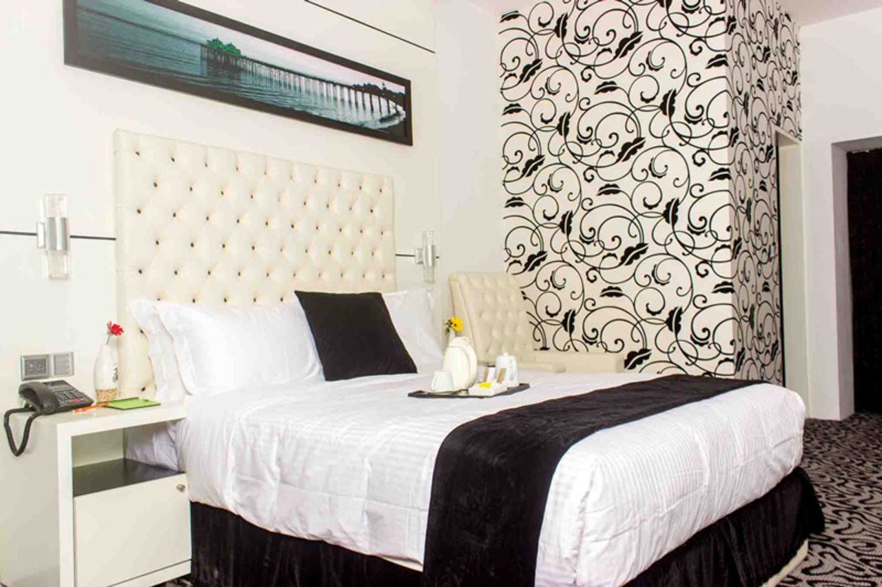 דאהקה Executive Inn מראה חיצוני תמונה